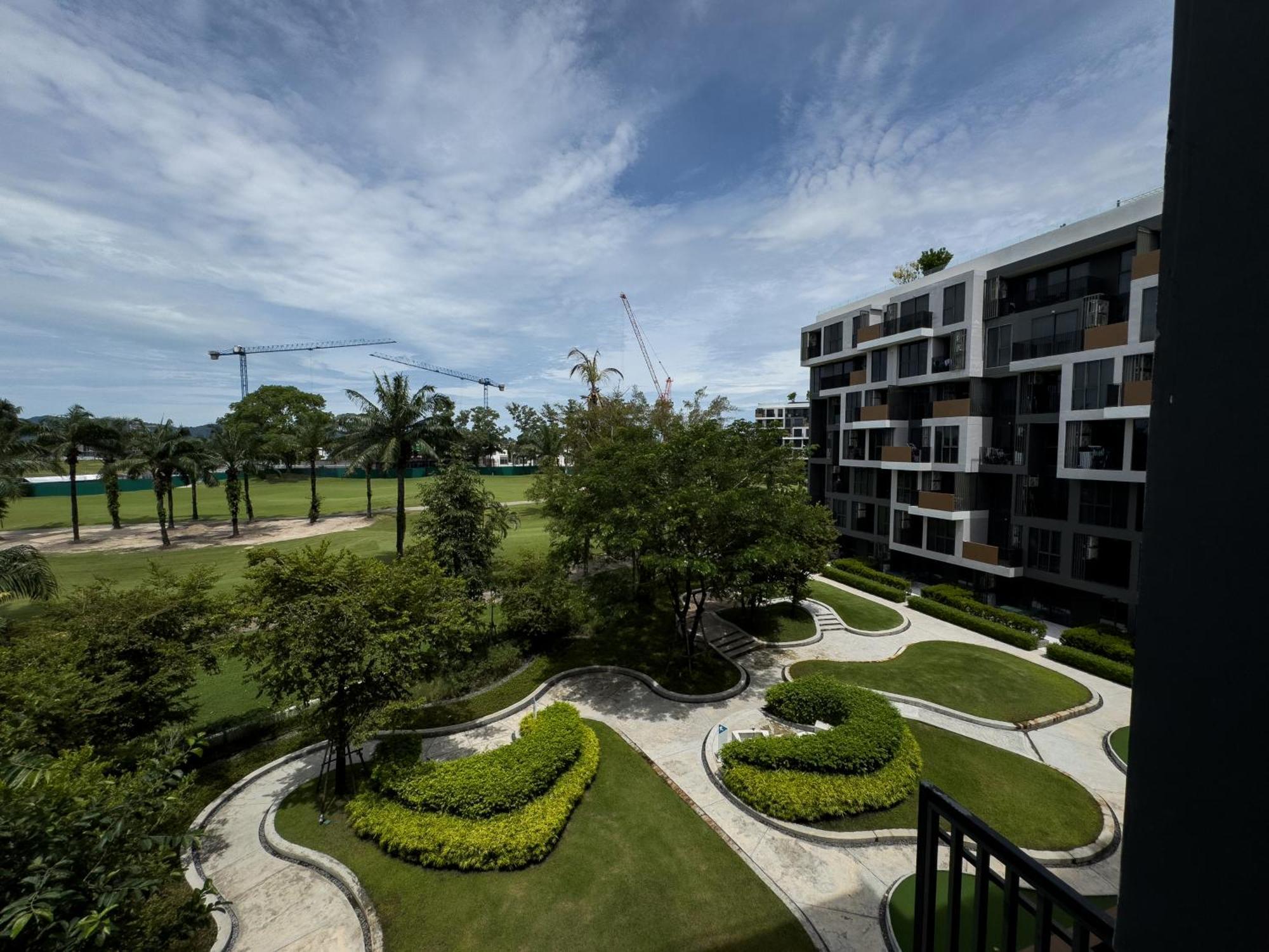 Skypark Laguna Apartments Bangtao Praia de Bang Tao Exterior foto